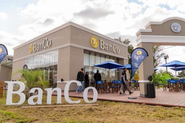 Los empleados públicos de Corrientes le están reclamando al Banco de Corrientes